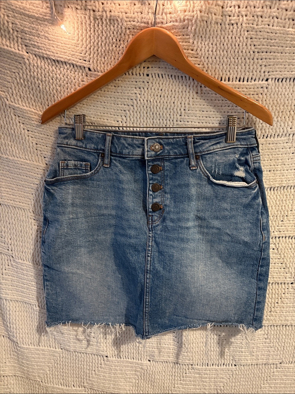 Old Navy Light Blue Button-Front Denim Mini Skirt